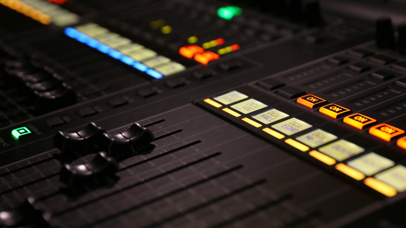LBT takes you to learn about the knowledge of mixing consoles